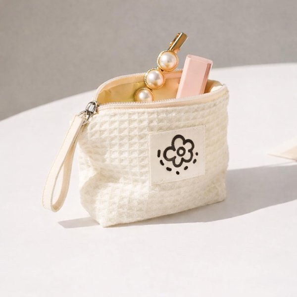 画像3: ポーチ 花柄 ワッフル【ベージュ】ファスナー付 コスメ 化粧品 洗面用具 旅行 出張 小物 収納 持ち運び きらきらぷんぷん丸 PCH-013 (3)
