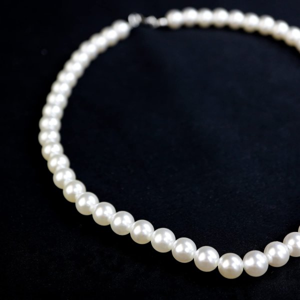 画像5: パールネックレス シンプル 樹脂真珠 レディース フォーマル 長さ約40cm パール直径約8mm 冠婚葬祭 入学式 卒業式 結婚式 きらきらぷんぷん丸 PN-001 (5)