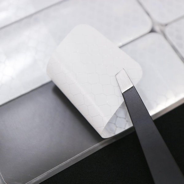 画像4: 反射ステッカー シール【ホワイト 8×3cm】白 蛍光シール 蛍光 リフレクター 夜間【20枚入り】x〔1セット〕きらきらぷんぷん丸 RFC-003 (4)