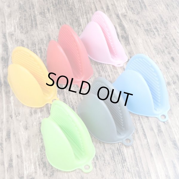 画像7: シリコン 鍋つかみ ブルー 2個セット 選べるカラー 6種類 ミトン 耐熱 耐冷 滑り止め ミニ コンパクト キッチン キャンプ きらきらぷんぷん丸 SNT-006 (7)